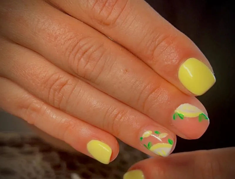 Yellow lemon summer nails